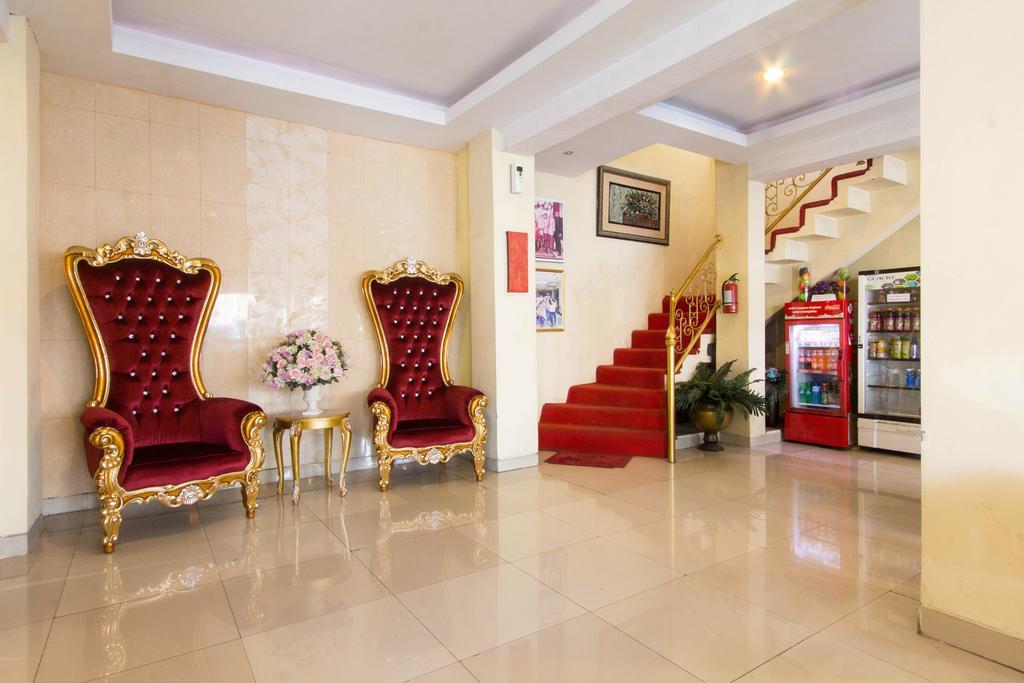 Wijaya Imperial Hotel Baturetno Экстерьер фото
