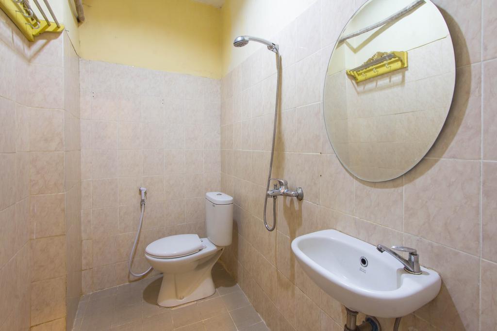 Wijaya Imperial Hotel Baturetno Номер фото
